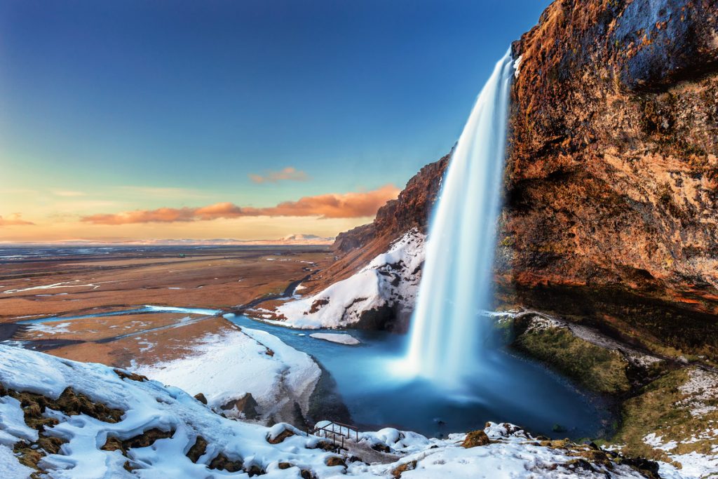 Vodopád Seljalandsfoss Island v zimě itinerář